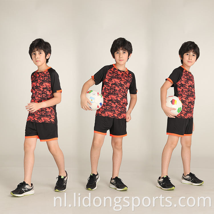 Groothandel Voetbal Jersey OEM Soccer Team Wear Kids Soccer Shirts Set